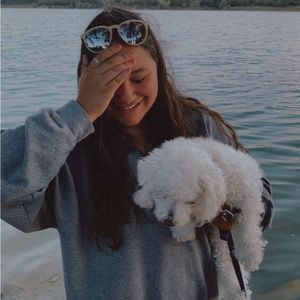 Meet your Posher, Emily